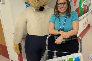 Linzi with a life size bear.